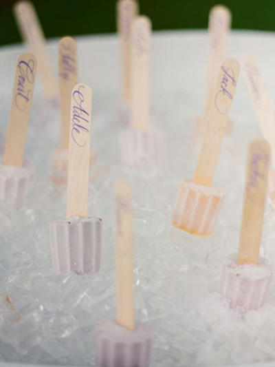 9 Weddig Trends inspired by Pantone's Colors of The Year Personalized Popsicle Cocktails