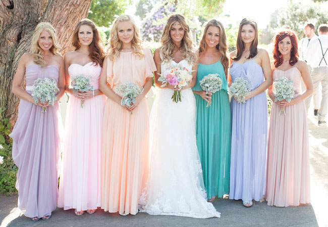 9 Weddig Trends inspired by Pantone's Colors of The Year perefct for spring or summer wedding via Sarah Sofia Productions