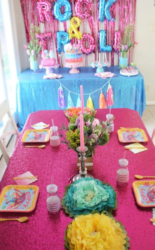 ROCK AND TROLL: COLORFUL TROLLS PARTY IDEAS